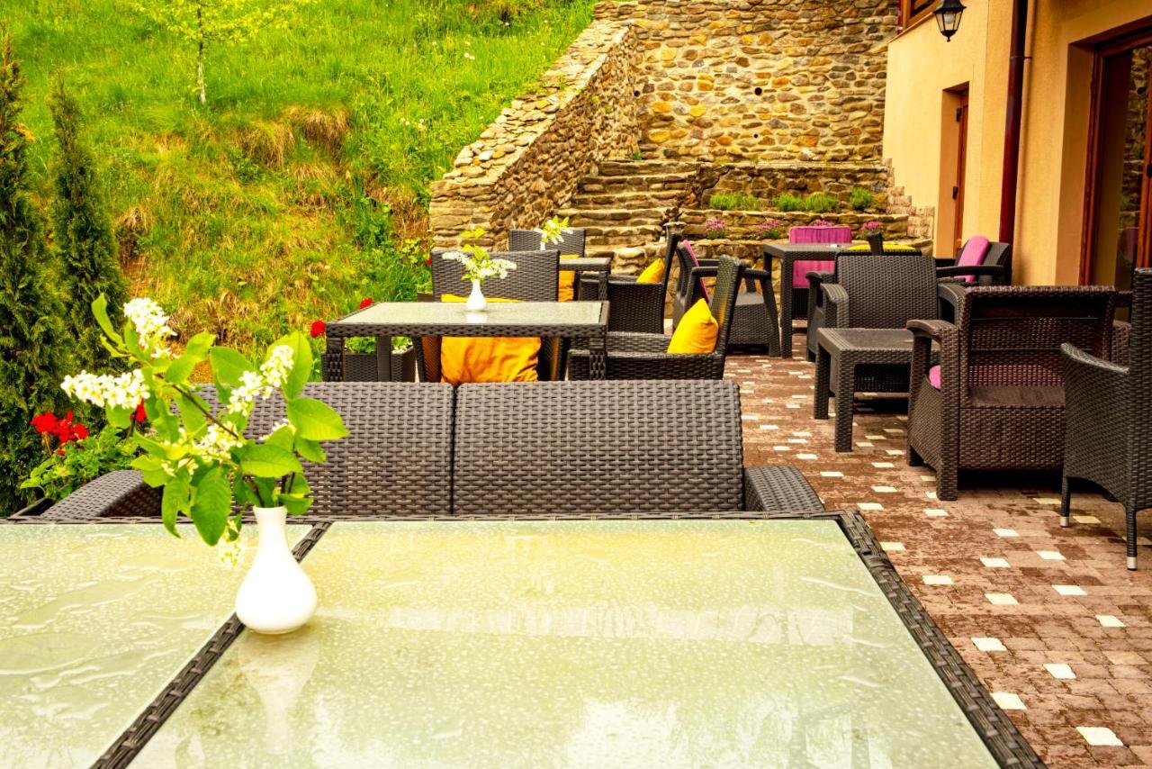 Купецький Двір Hotell Mizhhirya  Eksteriør bilde