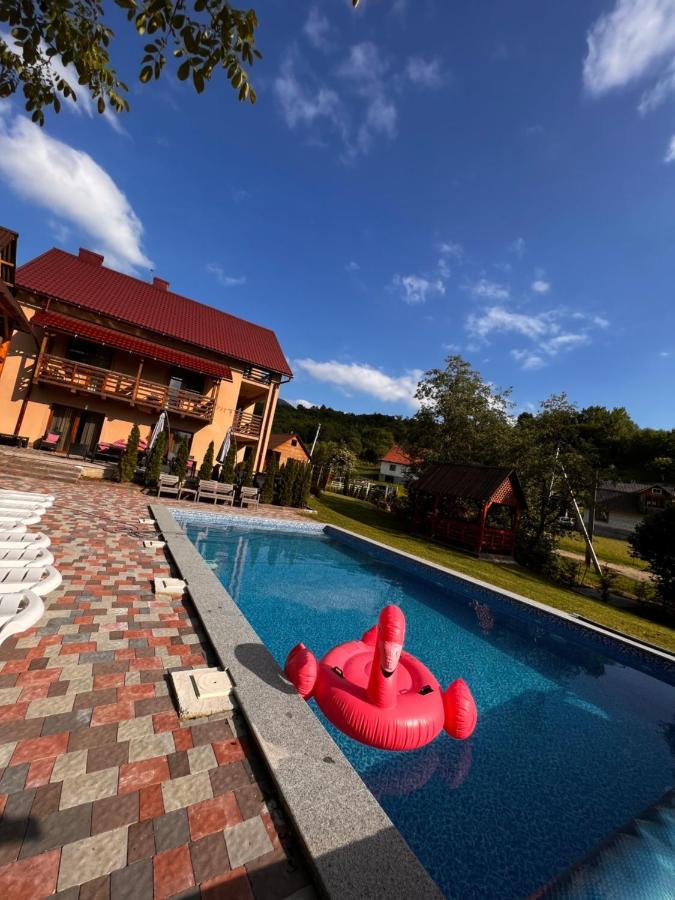 Купецький Двір Hotell Mizhhirya  Eksteriør bilde